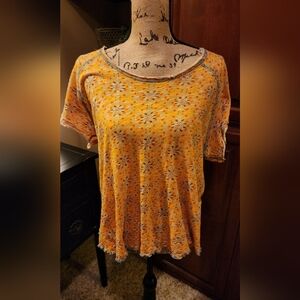 NATURAL LIFE Yellow and Blue Floral Short Sleeve Top